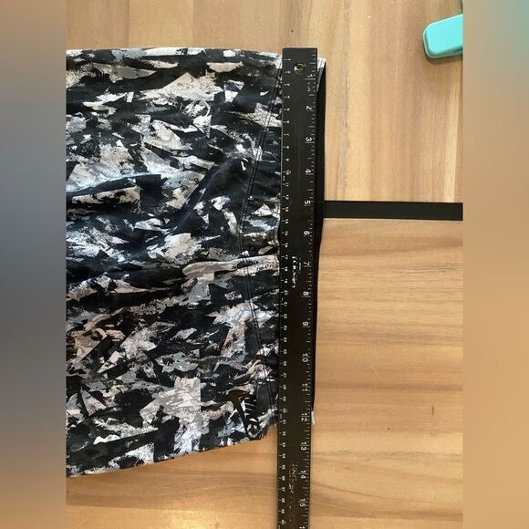 Nike‎ abstract print leggings - Picture 5 of 8